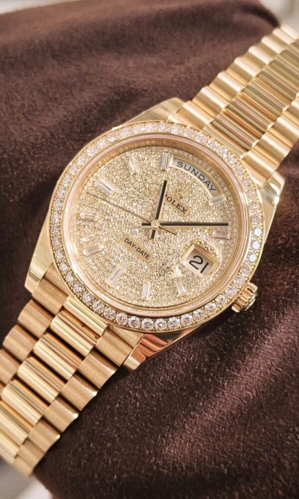Đồng hồ Rolex Day-Date 228348RBR Mặt nạm kim cương 40mm