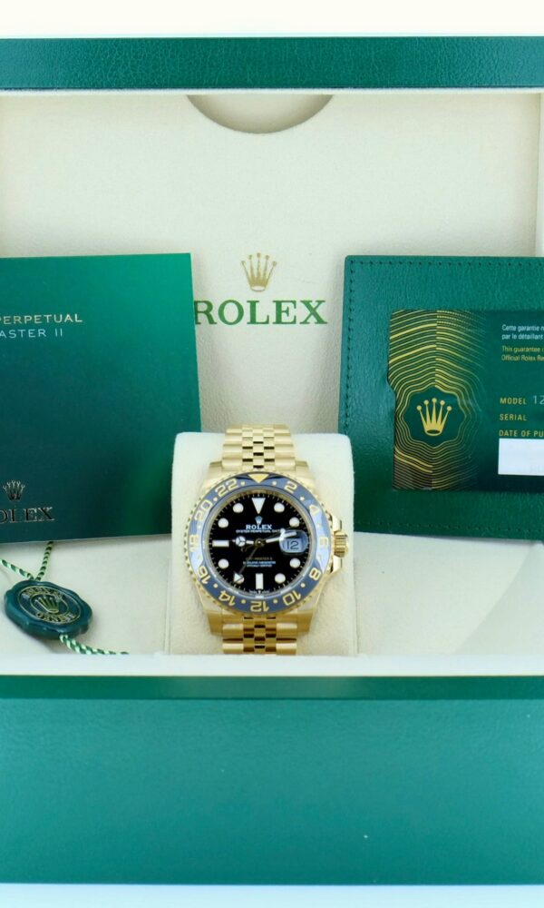 Đồng hồ Rolex GMT-Master II 126718GRNR Mặt đen 40mm