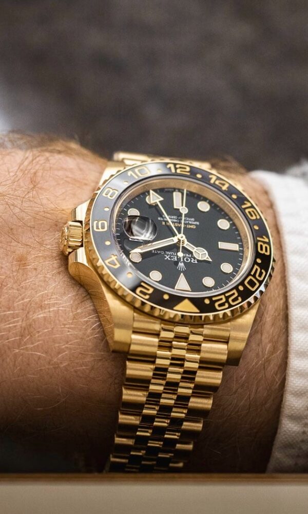 Đồng hồ Rolex GMT-Master II 126718GRNR Mặt đen 40mm